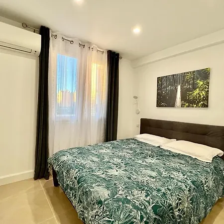 Renove A 100 M De La Croisette Apartment *